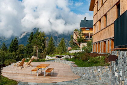 Yogaraum Herbst Retreat Urner Berge